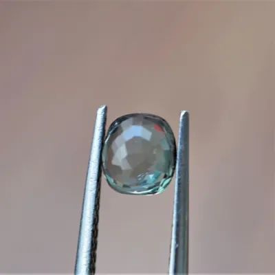 Alexandrit přírodní drahokam 1,06ct, Srí Lanka, certifikát