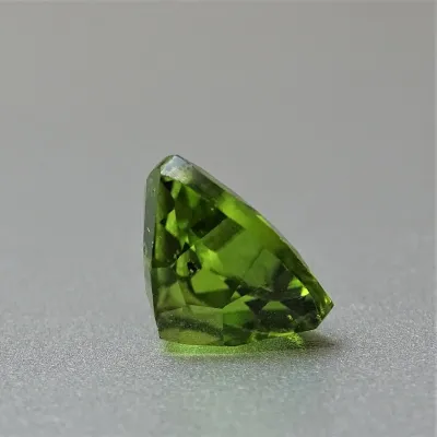 Olivín - Peridot 5,27ct Afganistán