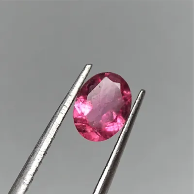 Turmalín 0,90 ct, Afrika