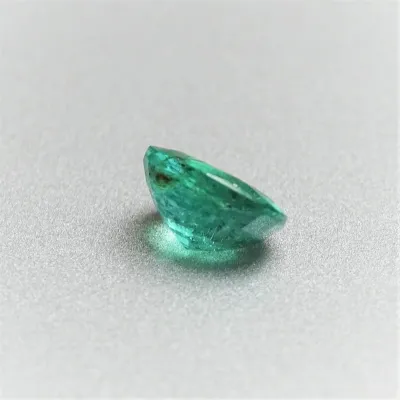 Smaragd přírodní broušený 1,76 ct, Zambie