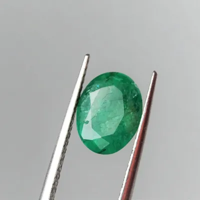 Smaragd přírodní broušený 3,67 ct, Zambie