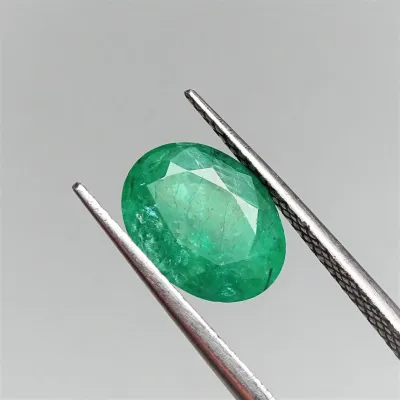 Smaragd přírodní broušený 3,67 ct, Zambie