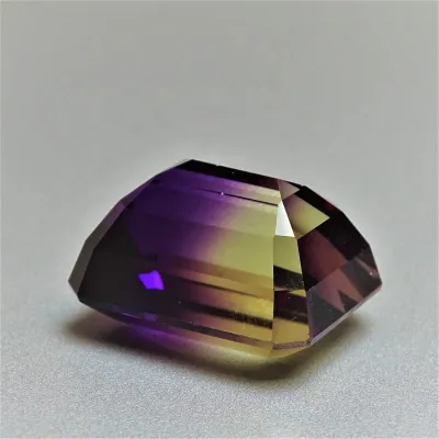 Ametrín broušený 53,94 ct, Bolívie