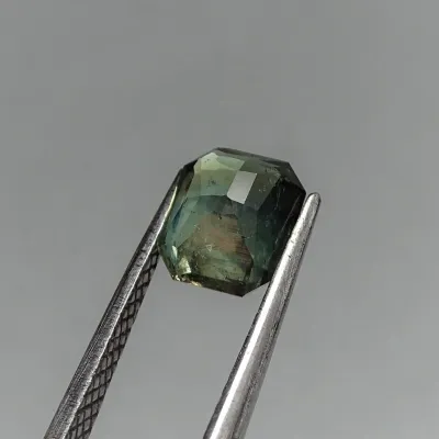 Alexandrit - 2,33 ct Srí Lanka CGL certifikát člen asociace GIA