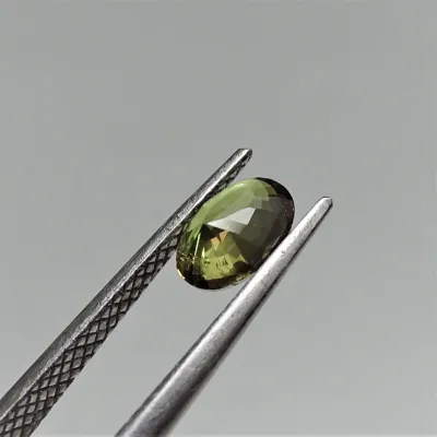 Alexandrit drahokam 1,20ct, Srí Lanka, CGL certifikát