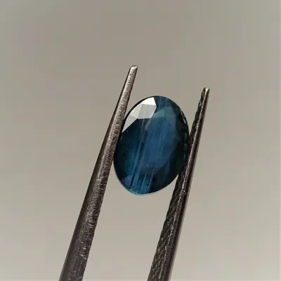 Alexandrit top kvalita - 2,13 ct Rusko Ural CGL (Ceylon Gem Lab) member of the GIA certificate Alexandrit top kvalita - 2,13 ct Rusko Ural CGL (Ceylon Gem Lab) member of the GIA certificate