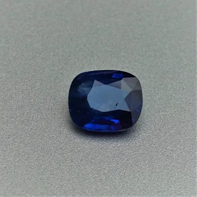 Safír modrý 3,42 ct Srí Lanka CGL (Ceylon Gem Lab) member of the GIA certificate