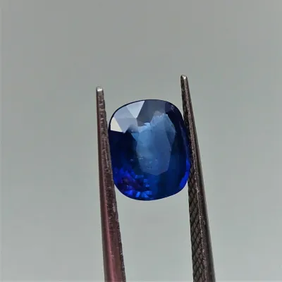 Safír modrý 3,42 ct Srí Lanka CGL (Ceylon Gem Lab) member of the GIA certificate