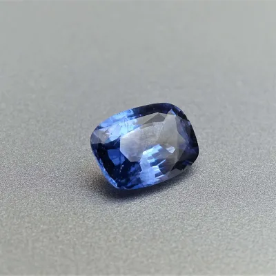 Safír modrý 1,84 ct Srí Lanka CGL (Ceylon Gem Lab) member of the GIA certificate