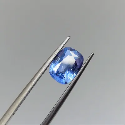 Safír modrý 1,84 ct Srí Lanka CGL (Ceylon Gem Lab) member of the GIA certificate