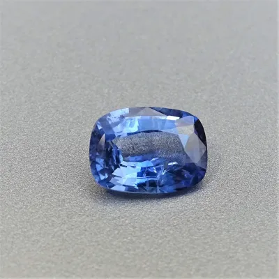 Safír modrý 1,84 ct Srí Lanka CGL (Ceylon Gem Lab) member of the GIA certificate