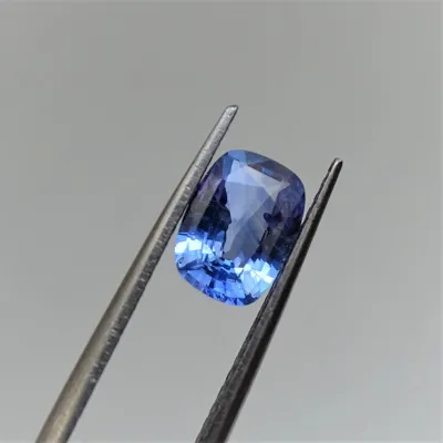 Safír modrý 1,84 ct Srí Lanka CGL (Ceylon Gem Lab) member of the GIA certificate Safír modrý 1,84 ct Srí Lanka CGL (Ceylon Gem Lab) member of the GIA certificate
