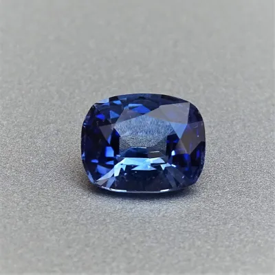 Safír modrý 1,75 ct Srí Lanka CGL (Ceylon Gem Lab) member of the GIA certificate