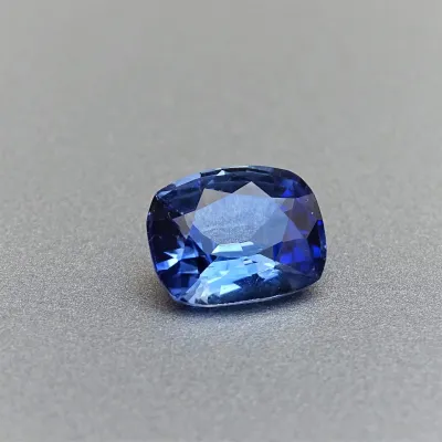 Safír modrý 1,75 ct Srí Lanka CGL (Ceylon Gem Lab) member of the GIA certificate