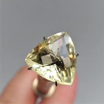 Citrín broušený 9,94 ct, Srí Lanka