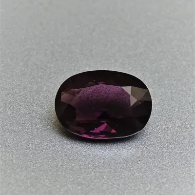 Spinel - 2,85 ct, Srí Lanka, certifikát CGL (Ceylon Gem Lab) člen asociace GIA