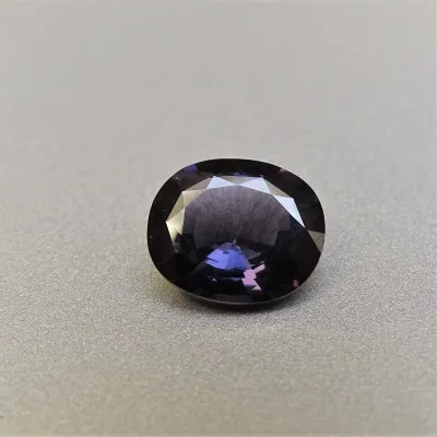 Spinel - 3,44 ct, Srí Lanka, certifikát CGL (Ceylon Gem Lab) člen asociace GIA