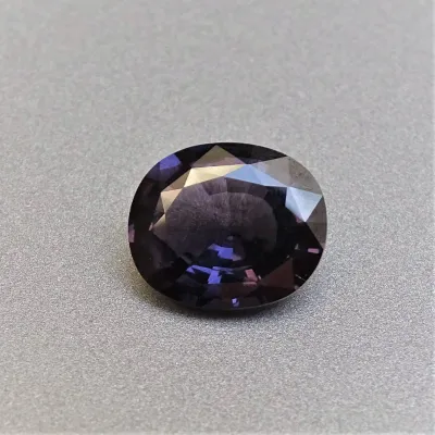 Spinel - 3,44 ct, Srí Lanka, certifikát CGL (Ceylon Gem Lab) člen asociace GIA