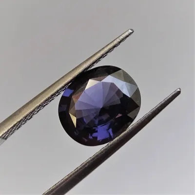 Spinel - 3,44 ct, Srí Lanka, certifikát CGL (Ceylon Gem Lab) člen asociace GIA