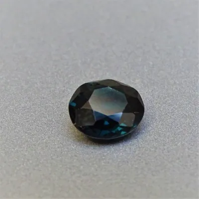 Spinel - 1,51 ct, Srí Lanka, certifikát CGL (Ceylon Gem Lab) člen asociace GIA