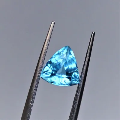 Topaz modrý 2,28 ct, Srí Lanka