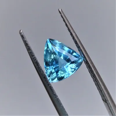 Topaz modrý 2,28 ct, Srí Lanka