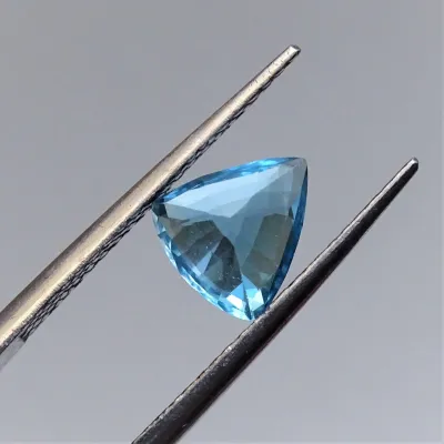 Topaz modrý 2,28 ct, Srí Lanka