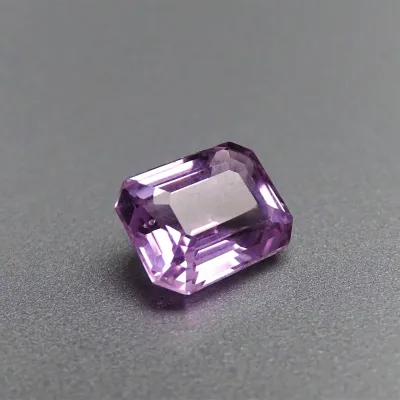 Kunzit broušený top kvalita 5,38 ct, Afganistán