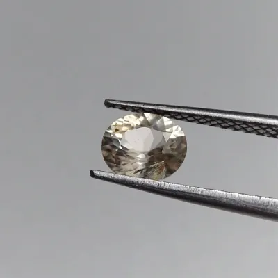 Sinhalit - 1,22 ct, Srí Lanka