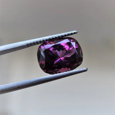 Spinel purpurově růžová 4,35 ct Srí Lanka GIA certifikát  (tepelně neupraven)