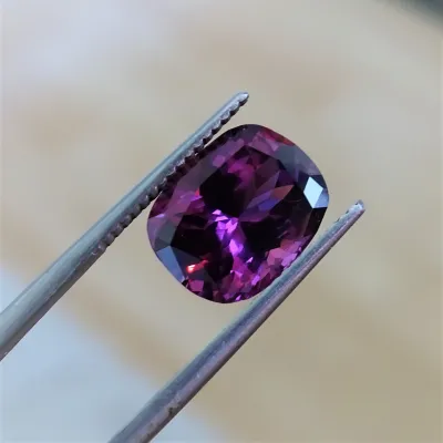 Spinel purpurově růžová 4,35 ct Srí Lanka GIA certifikát  (tepelně neupraven)