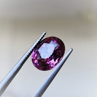 Spinel purpurově růžová 4,27 ct Srí Lanka GIA certifikát (tepelně neupraven)