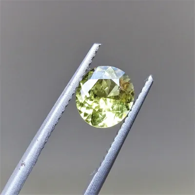 Chryzoberyl přírodní - 1,23 ct, Srí Lanka