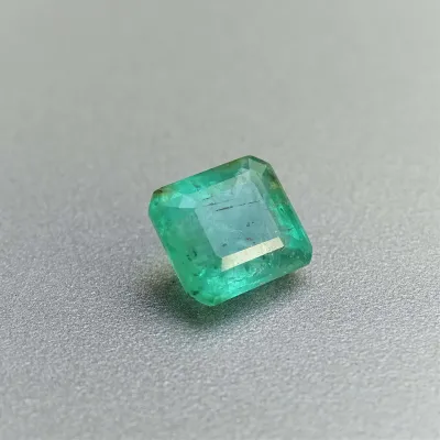 Smaragd přírodní broušený 1,92ct, Kolumbie