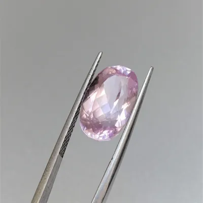 Kunzit broušený top kvalita 11,45ct, Afganistán