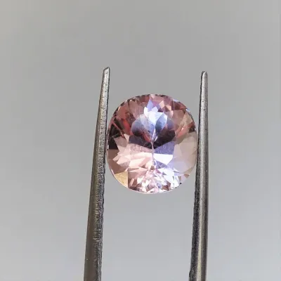 Kunzit broušený top kvalita 5,03ct, Afganistán