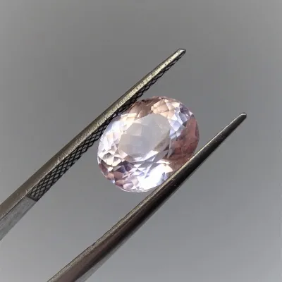 Kunzit broušený top kvalita 5,25ct, Afganistán