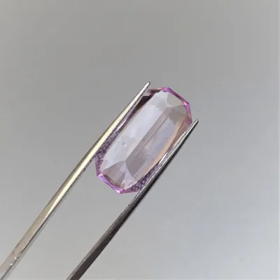 Kunzit broušený top kvalita 16,16ct, Afganistán