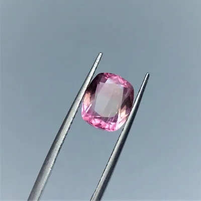 Turmalín přírodní rubelit 3,26ct, Brazil