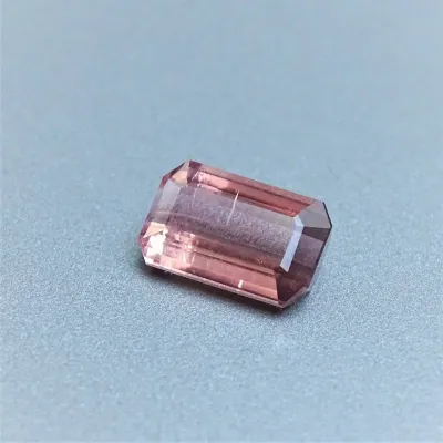 Turmalín přírodní rubelit 3,55ct, Brazil