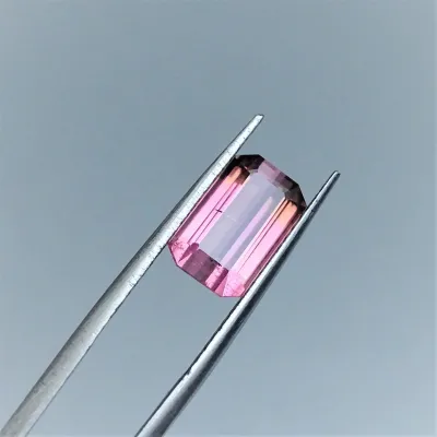 Turmalín přírodní rubelit 3,55ct, Brazil