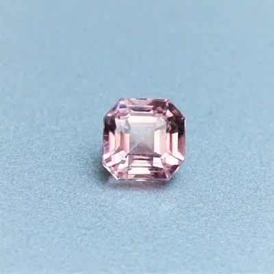 Turmalín přírodní rubelit 2,70ct, Brazil