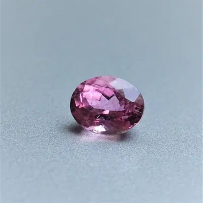 Turmalín přírodní rubelit 3,16ct, Brazilie