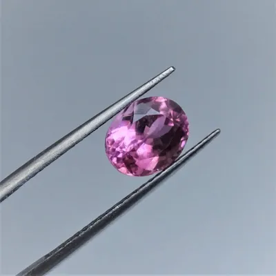 Turmalín přírodní rubelit 3,16ct, Brazilie