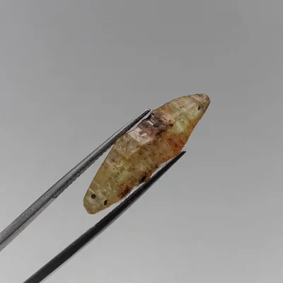 Safír surový krystal 16,77ct Srí Lanka