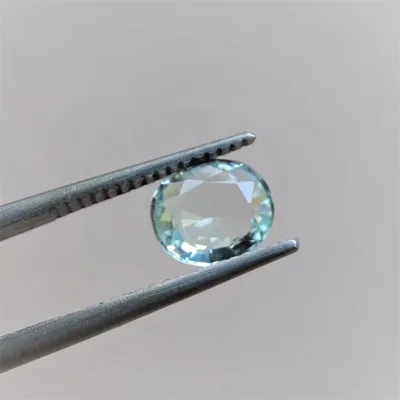 Akvamarín přírodní broušený 0,88ct, Srí Lanka