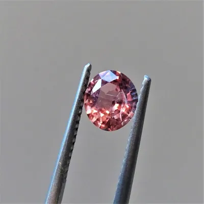 PADPARADSCHA Safír - 0,92 ct Srí Lanka GIA certifikát (tepelně neupraven)