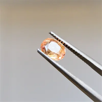 PADPARADSCHA Safír  - 1,65 ct Srí Lanka GIA certifikát