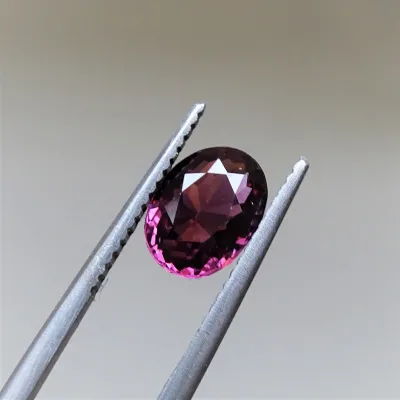 Granát - RHODOLIT - 1,69 ct