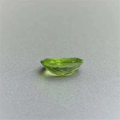 Peridot (olivín) broušený drahokam 3,17ct, Pakistán